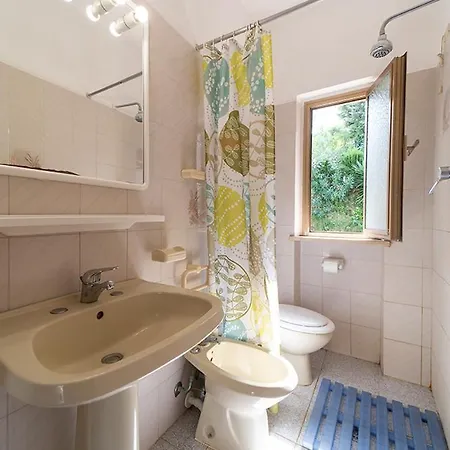 Baia Azzurra Апарт-отель 3*