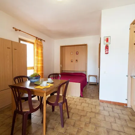 Baia Azzurra Апарт-отель 3*