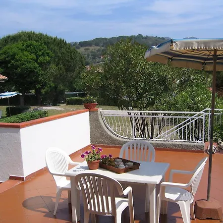 Aparthotel Baia Azzurra 3*